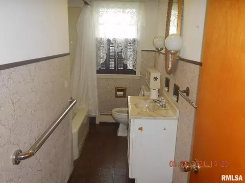 310 Beach St S, Kewanee, IL 61443 photo 14