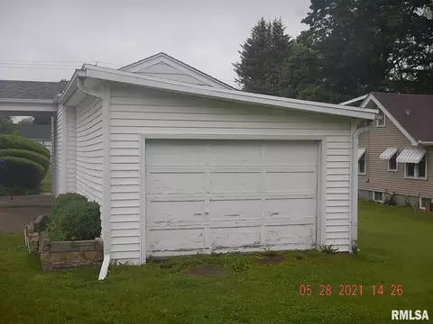 310 Beach St S, Kewanee, IL 61443 photo 22