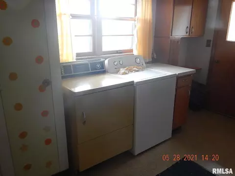 310 Beach St S, Kewanee, IL 61443 photo 3