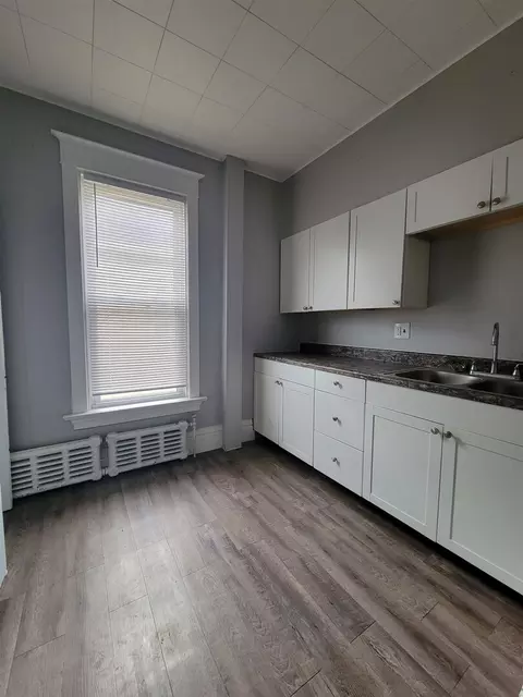 2004 15th St, Moline, IL 61265 photo 5