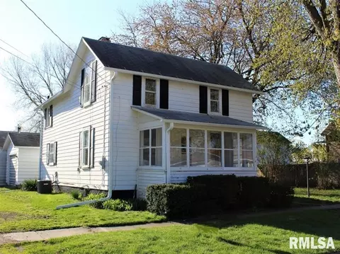 308 S Grape St, Morrison, IL 61270 photo 1
