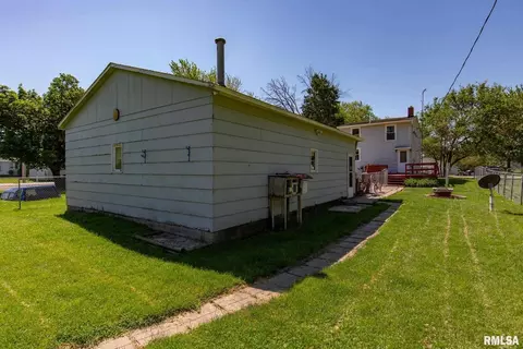 203 W B St, Alpha, IL 61413 photo 28
