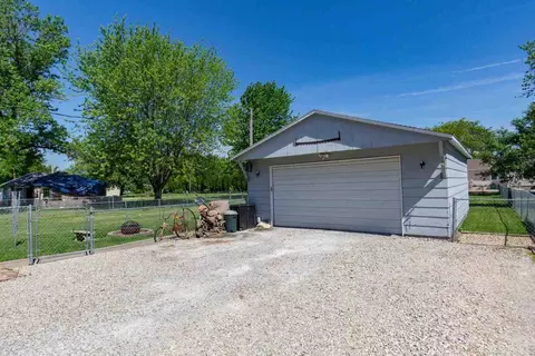 203 W B St, Alpha, IL 61413 photo 31