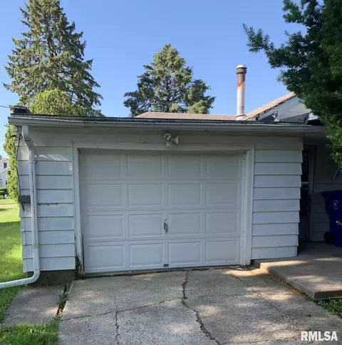 600 Williams St, Kewanee, IL 61443 photo 2