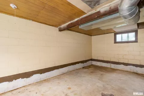 2526 4th St, Moline, IL 61265 photo 25