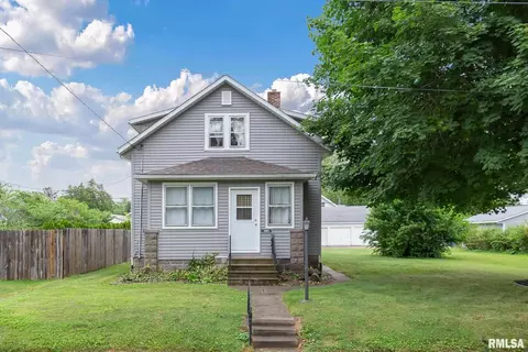 2526 4th St, Moline, IL 61265 photo 1