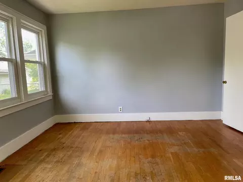 417 1st St, Silvis, IL 61282 photo 10