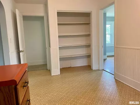 417 1st St, Silvis, IL 61282 photo 7