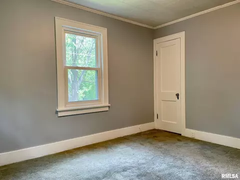 417 1st St, Silvis, IL 61282 photo 12