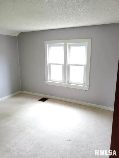 107 E South St, Morrison, IL 61270 photo 13