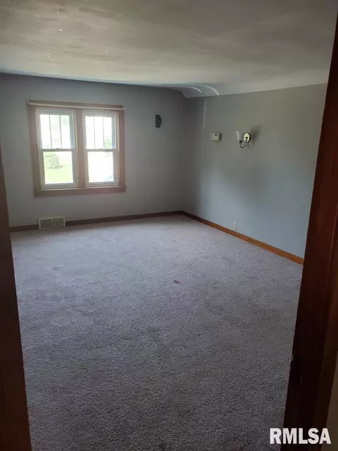 107 E South St, Morrison, IL 61270 photo 18
