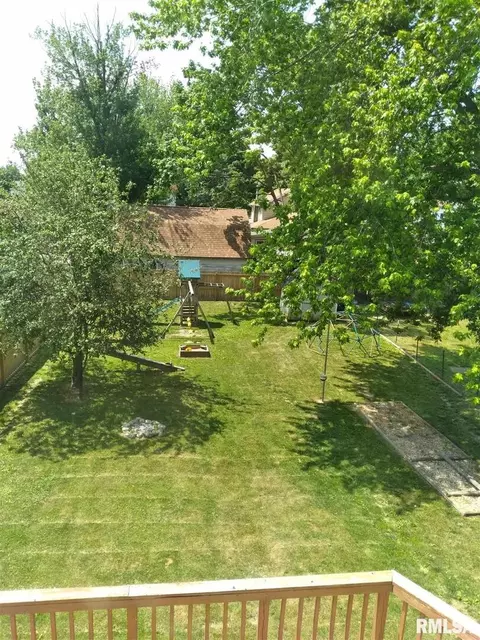 107 E South St, Morrison, IL 61270 photo 5