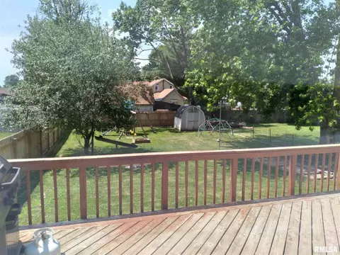 107 E South St, Morrison, IL 61270 photo 4