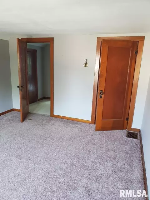 107 E South St, Morrison, IL 61270 photo 25