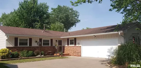 905 8th Ave, Silvis, IL 61282 photo 1