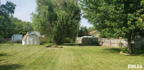 905 8th Ave, Silvis, IL 61282 photo 2