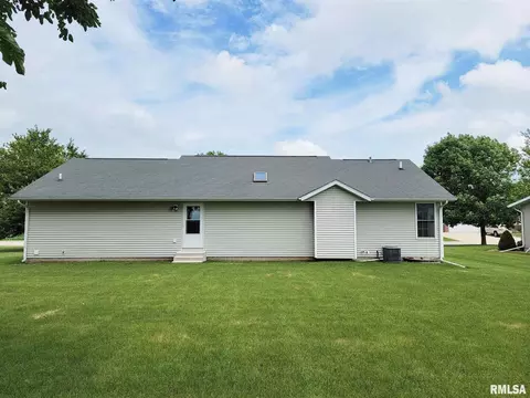 505 Hamilton St, Atkinson, IL 61235 photo 3