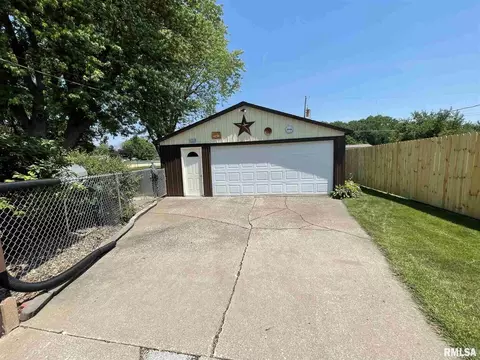 1309 11th St, Silvis, IL 61282 photo 5