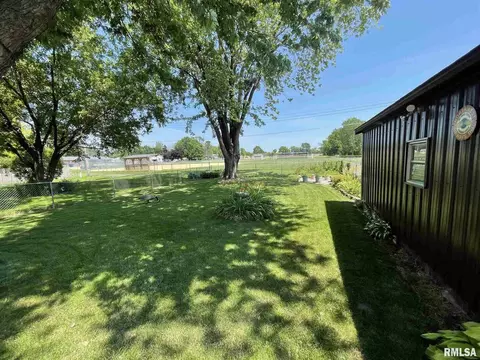 1309 11th St, Silvis, IL 61282 photo 18