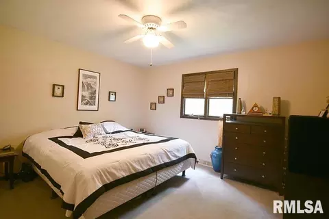 4802 52nd Ave, Moline, IL 61265 photo 10