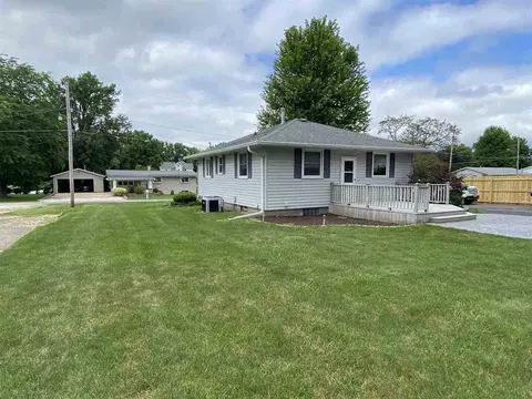 403 Margaret St, Atkinson, IL 61235 photo 2