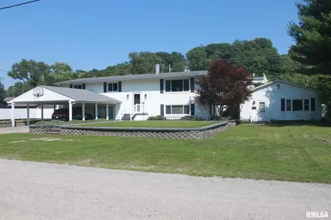 413 3rd Ave #A, Hampton, IL 61256 photo 2