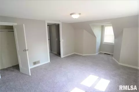 513 9th Ave, Silvis, IL 61282 photo 13