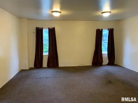 329 Beach Ave, Kewanee, IL 61443 photo 8