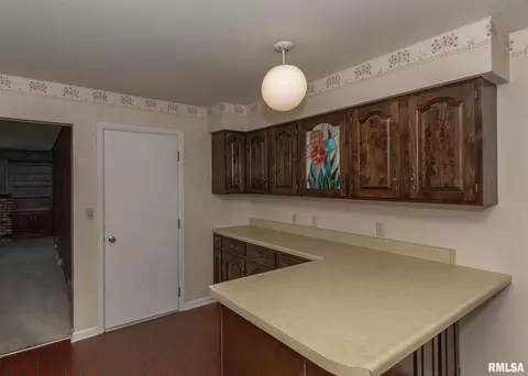 5315 17th Ave, Moline, IL 61265 photo 3