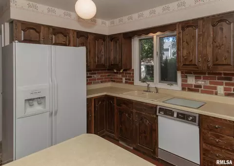 5315 17th Ave, Moline, IL 61265 photo 5
