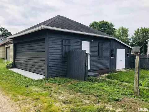 204 S Grape St, Morrison, IL 61270 photo 11