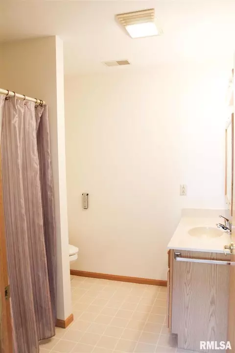 840 Sunset Dr, Kewanee, IL 61443 photo 16