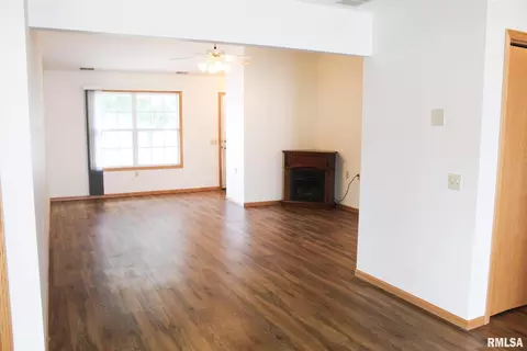 840 Sunset Dr, Kewanee, IL 61443 photo 9