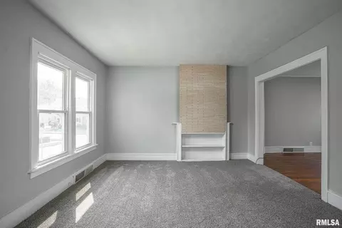 1713 18th St #A, Moline, IL 61265 photo 5