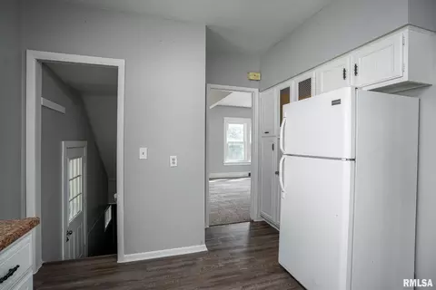 1713 18th St #A, Moline, IL 61265 photo 4