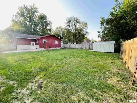 604 NE 3rd Ave, Aledo, IL 61231 photo 22