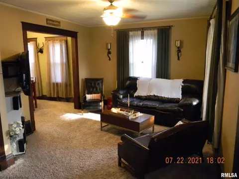 1164 25th St, Moline, IL 61265 photo 4