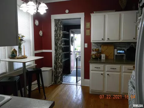 1164 25th St, Moline, IL 61265 photo 12