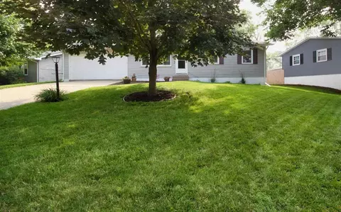 110 Hillside Dr, Park View, IA 52748 photo 2