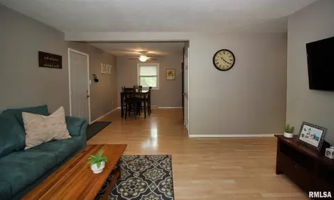 110 Hillside Dr, Park View, IA 52748 photo 9