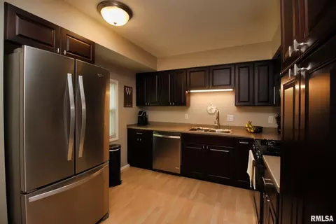 110 Hillside Dr, Park View, IA 52748 photo 15