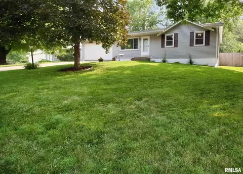 110 Hillside Dr, Park View, IA 52748 photo 1