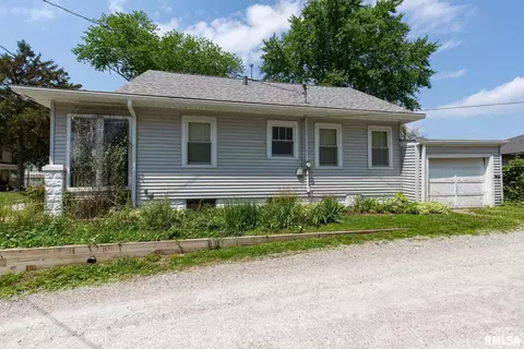 1815 15th Ave, Moline, IL 61265 photo 2