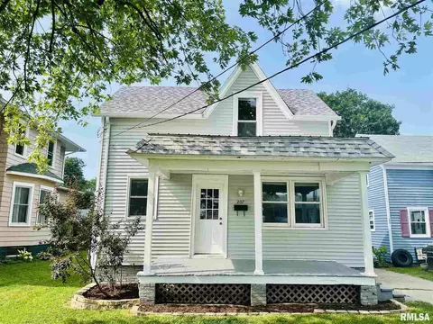 207 NE 3rd St, Aledo, IL 61231 photo 1