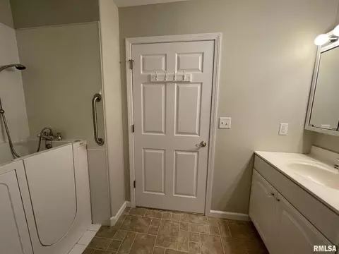 1502 Apache Dr, Marion, IL 62959 photo 21