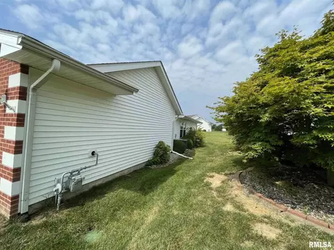 1502 Apache Dr, Marion, IL 62959 photo 5