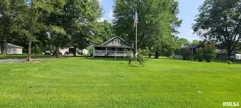 205 W Smith St, Herrin, IL 62948 photo 1