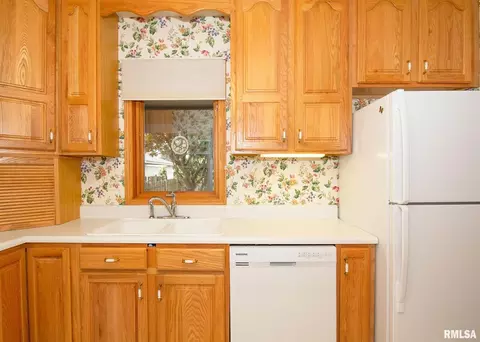 5110 6th Ave, Moline, IL 61265 photo 12