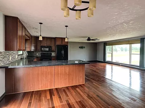 3 Skona Lk, Alpha, IL 61413 photo 3