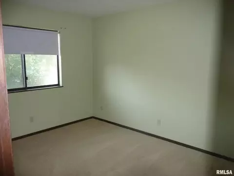 3069 4th St #7, Moline, IL 61265 photo 7